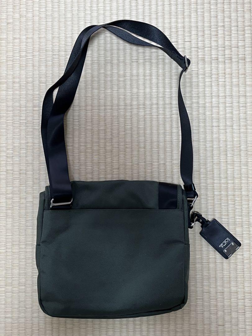 TUMI トゥミ メッセンジャーバッグ ベージュ TUMI トゥミ メッセンジャーバッグ ベージュ