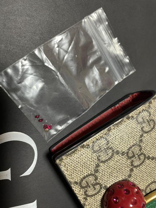 ており GUCCI さくらんぼ チェリー WiR5E-m17945410363 二つ折り財布 うです