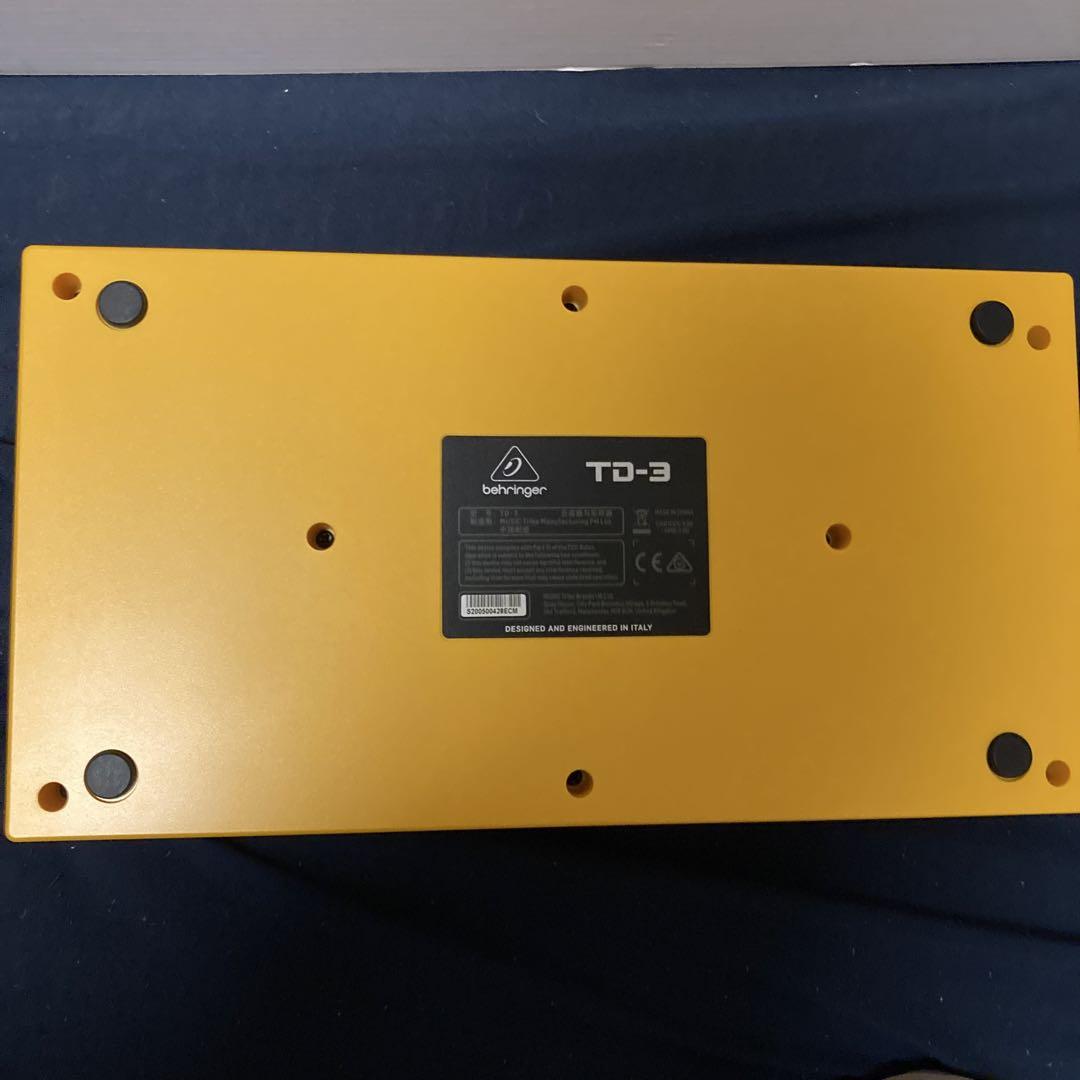 TD-3 アナログベースラインシンセサイザー