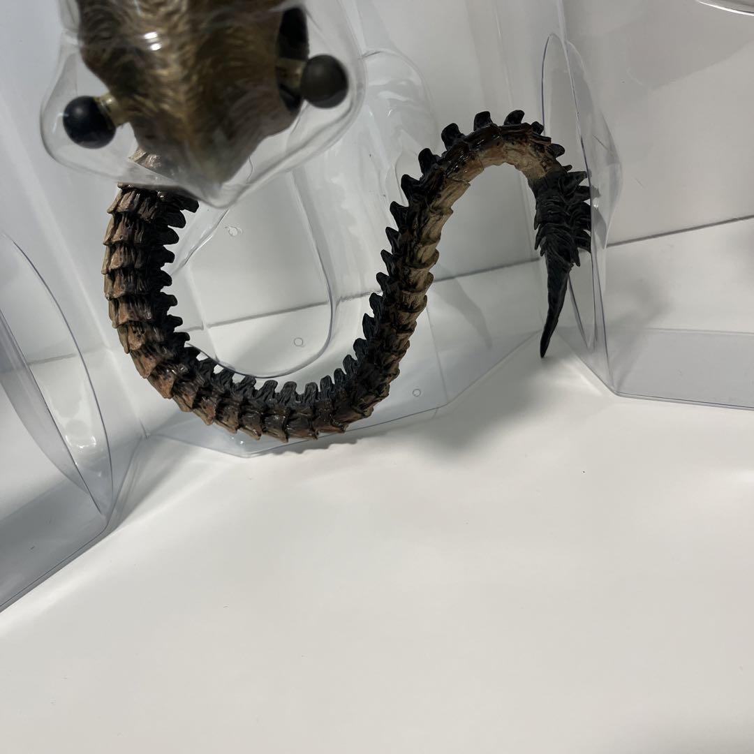 AVP2 エイリアンズVSプレデター  プレデリアン ホットトイズ フィギュア