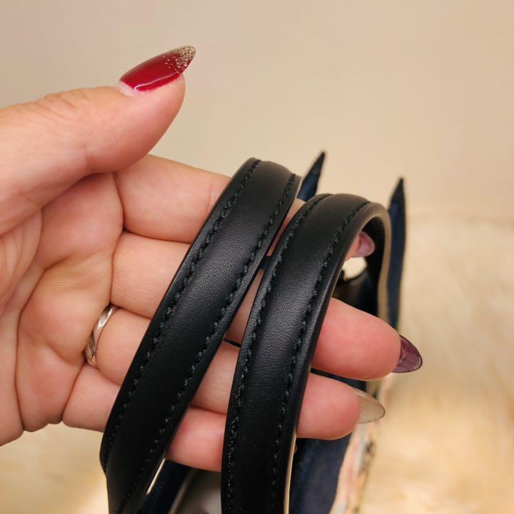 極美品 グッチ タイガー エンブロイダリー 2way ハンドバッグ ...