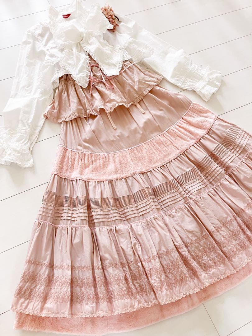 ピンクハウス ローンとファーのスカート SIZE PINK HOUSE