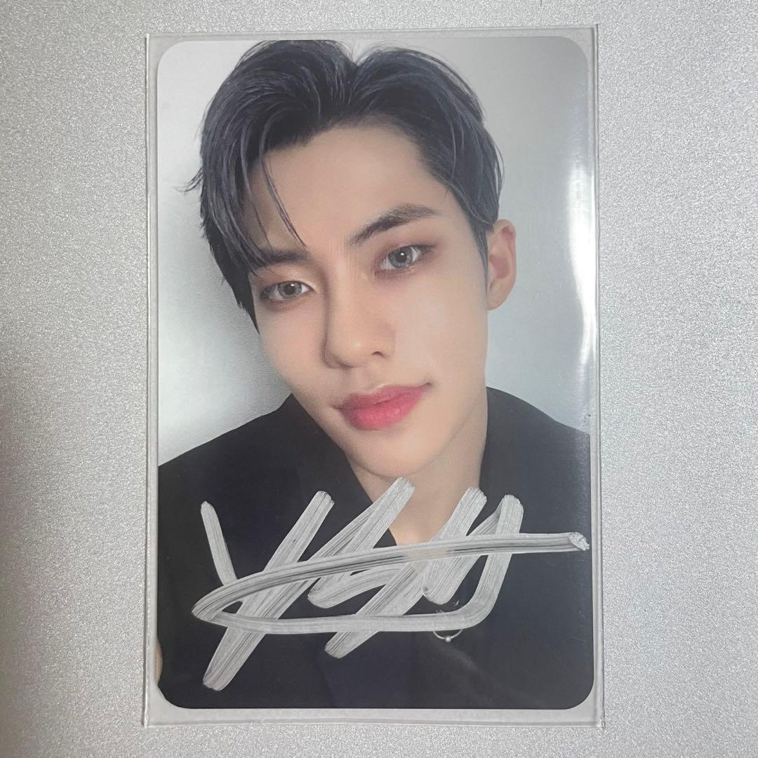 NouerA ユソプ サイン トレカ