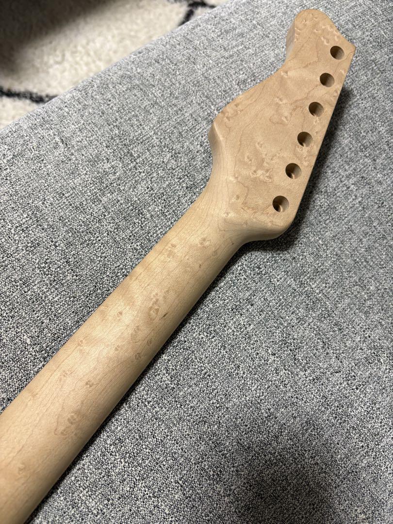 ワーモス(Warmoth)製品 ヴェレイアーツ(ValleyArts)ヘッド。