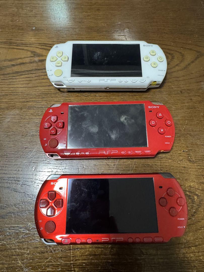 PSP本体3台セット(ソフトおまけ)