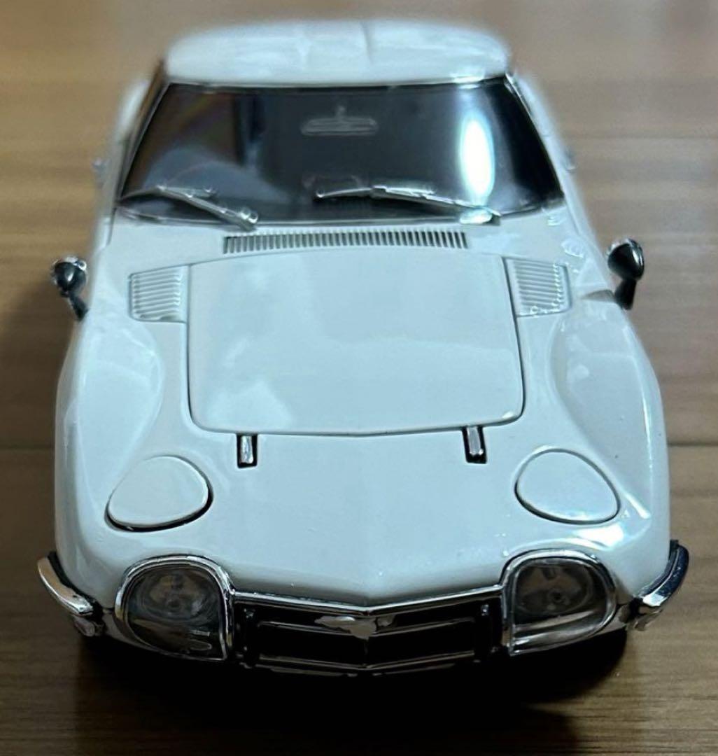 EBBRO TOYOTA 2000GT 1/24スケールミニカー