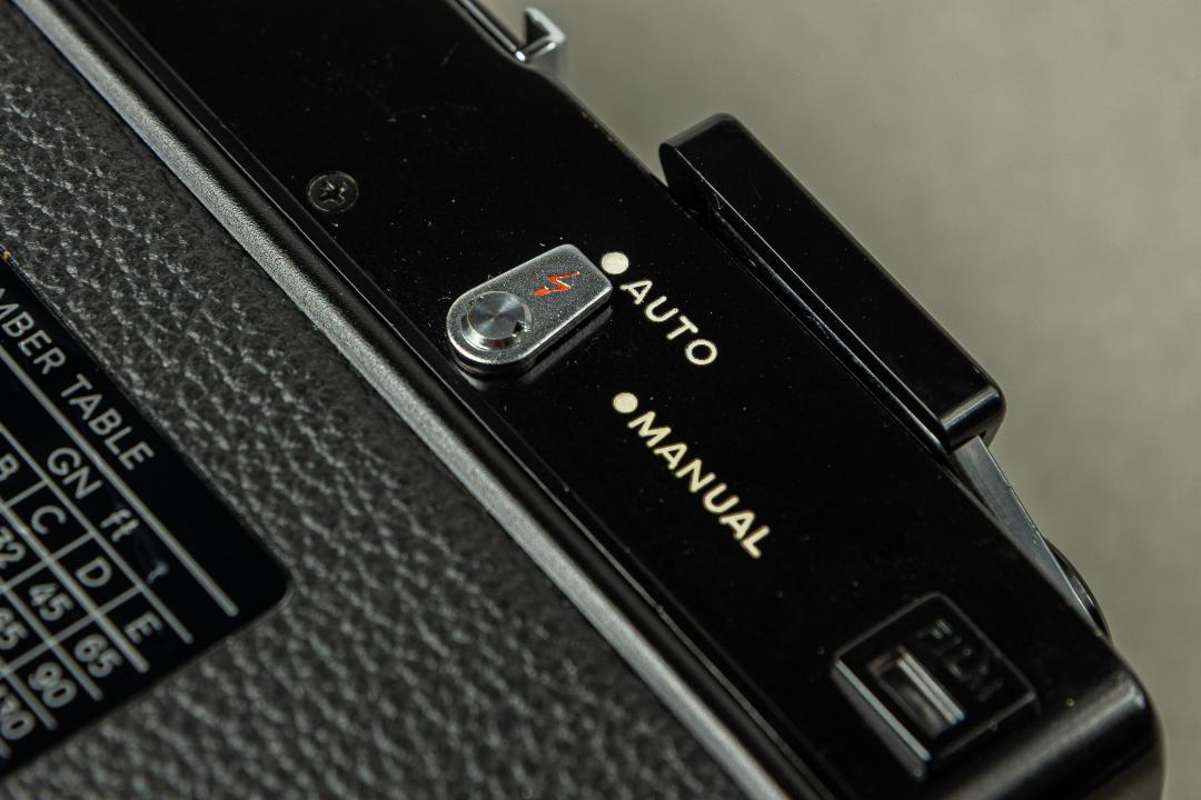 480] ミノルタ MINOLTA HI-MATIC E フィルムカメラ
