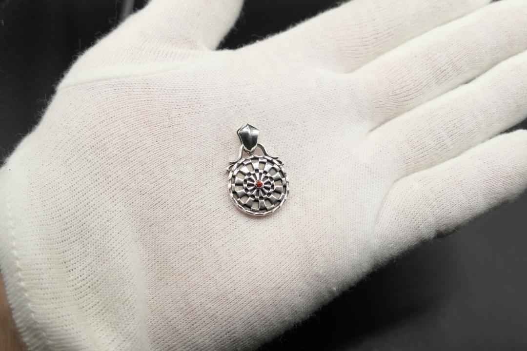 美品　アークシルバーアクセサリーズ　ダーツボード　ネックレス　トップ　ペンダント