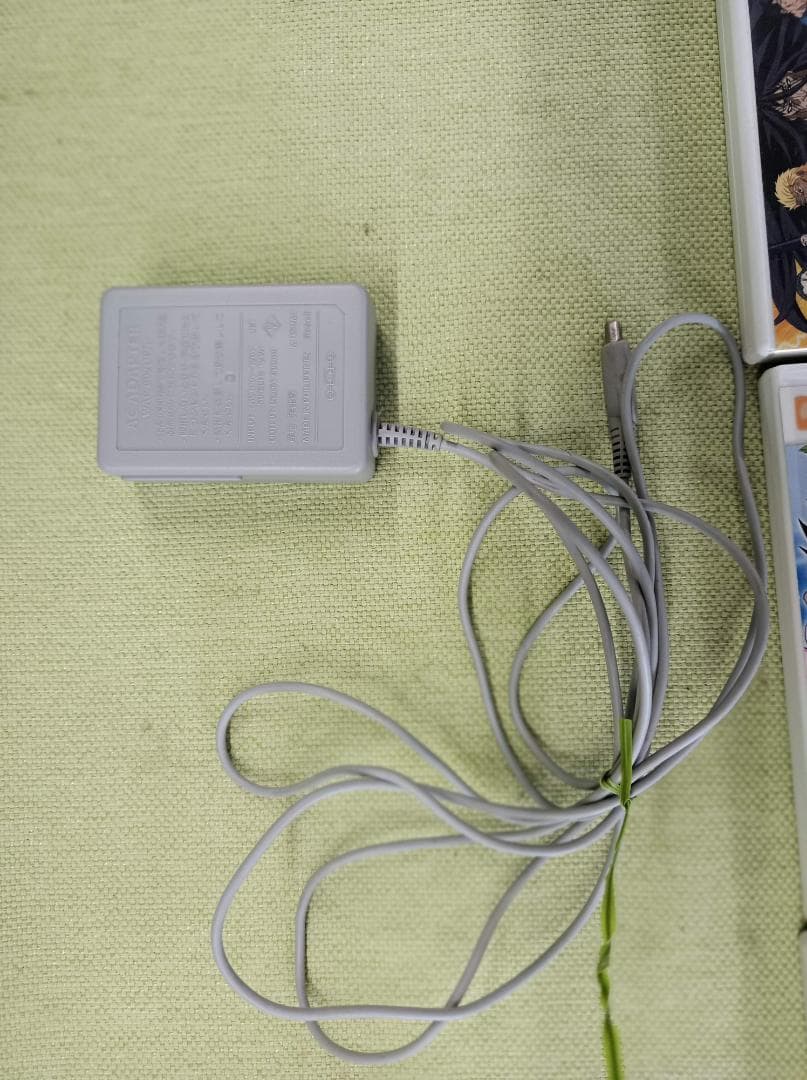 都《NNENW》Nintendo 3DS LL ブラック ソフトおまけ付き 外箱 都《NNENW》Nintendo 3DS LL ブラック ソフトおまけ付き 外箱