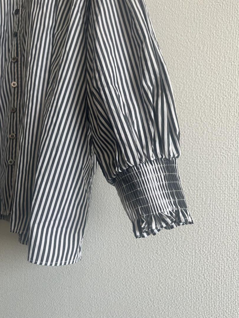 美品　UNIVERSAL TISSU コットンシャーリングブラウス