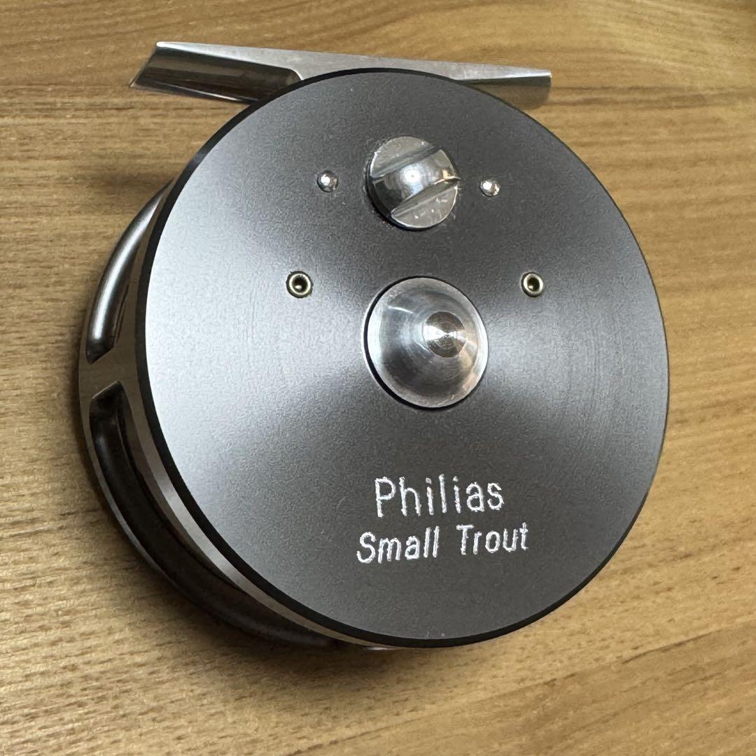 Philias Small Trout フライリール