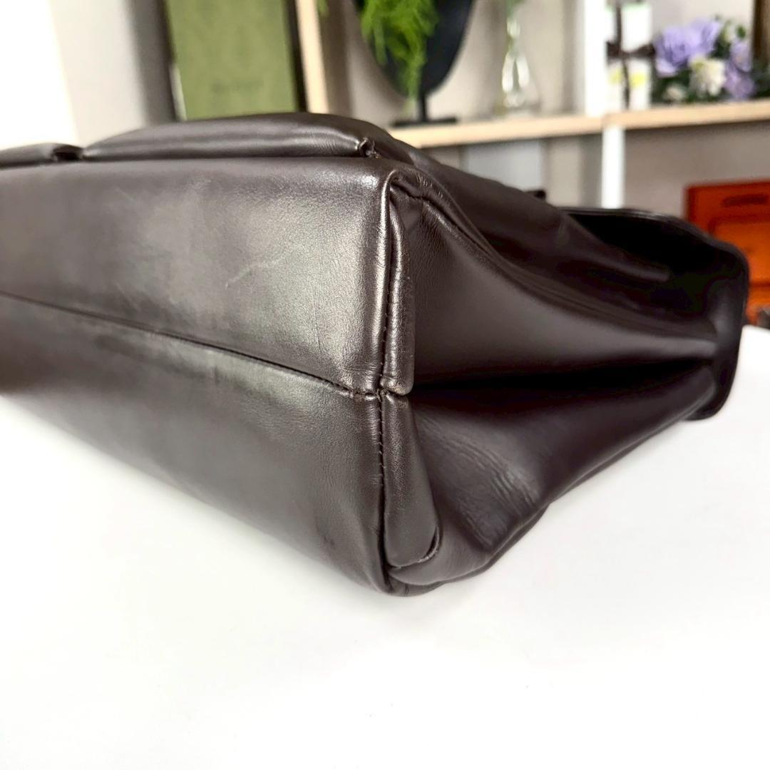 美品 BOTTEGA VENETA イントレチャート 名作 ブリーフケース