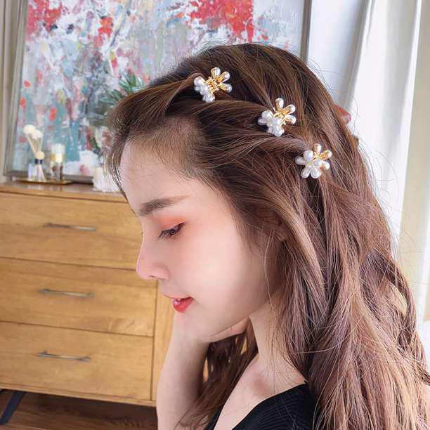 ヘアクリップ フラワー 4個セット お揃いコーデ オシャレ - メルカリ ヘアクリップ フラワー 4個セット お揃いコーデ オシャレ - メルカリ