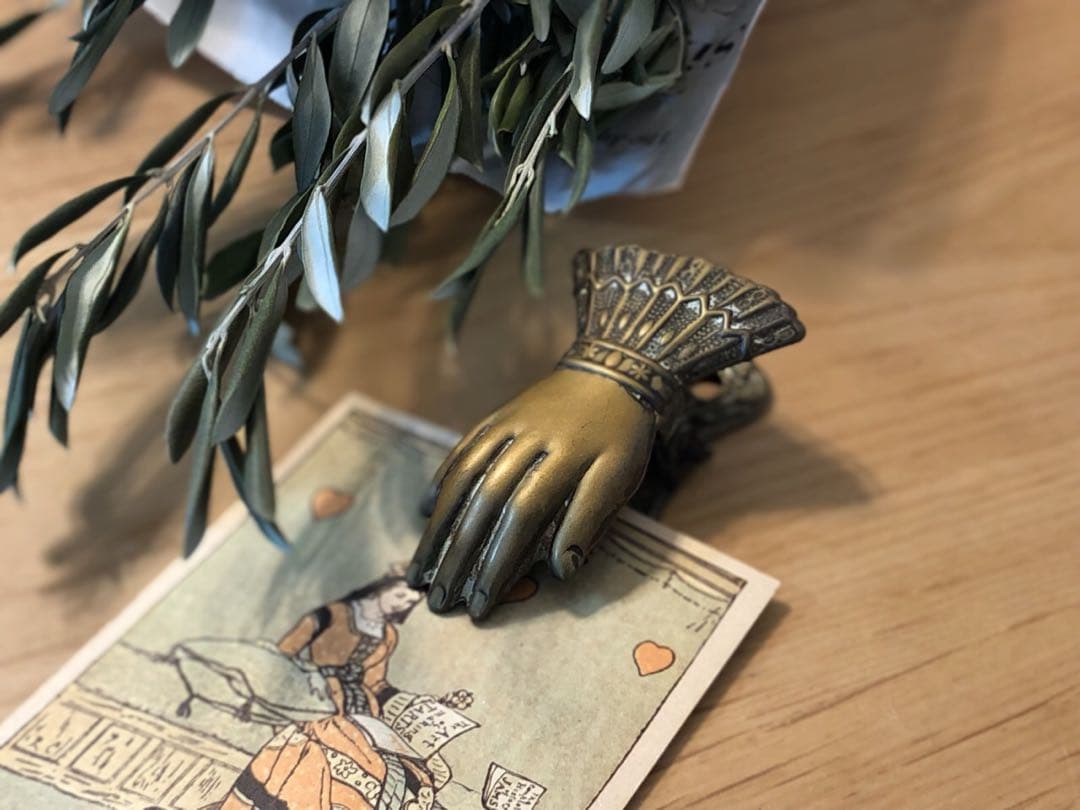 当店在庫してます! フランスアンティーク ハンドモチーフ クリップ