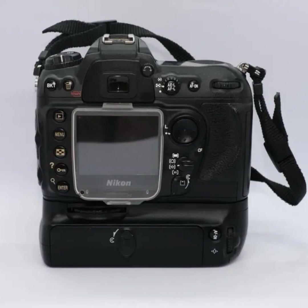 Nikon D200 レンズ•バッテリーグリップセット　デジカメ　一眼レフカメラ