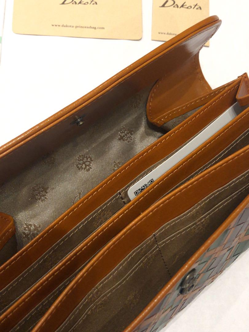 新品　ダコタ　アロマティコ　被せ　長財布　牛革　定価22000円