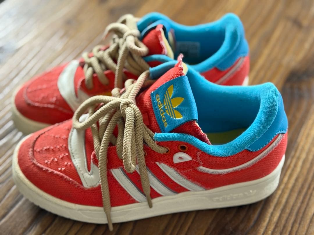 adidas the simsons コラボ　スニーカー　23.5cm