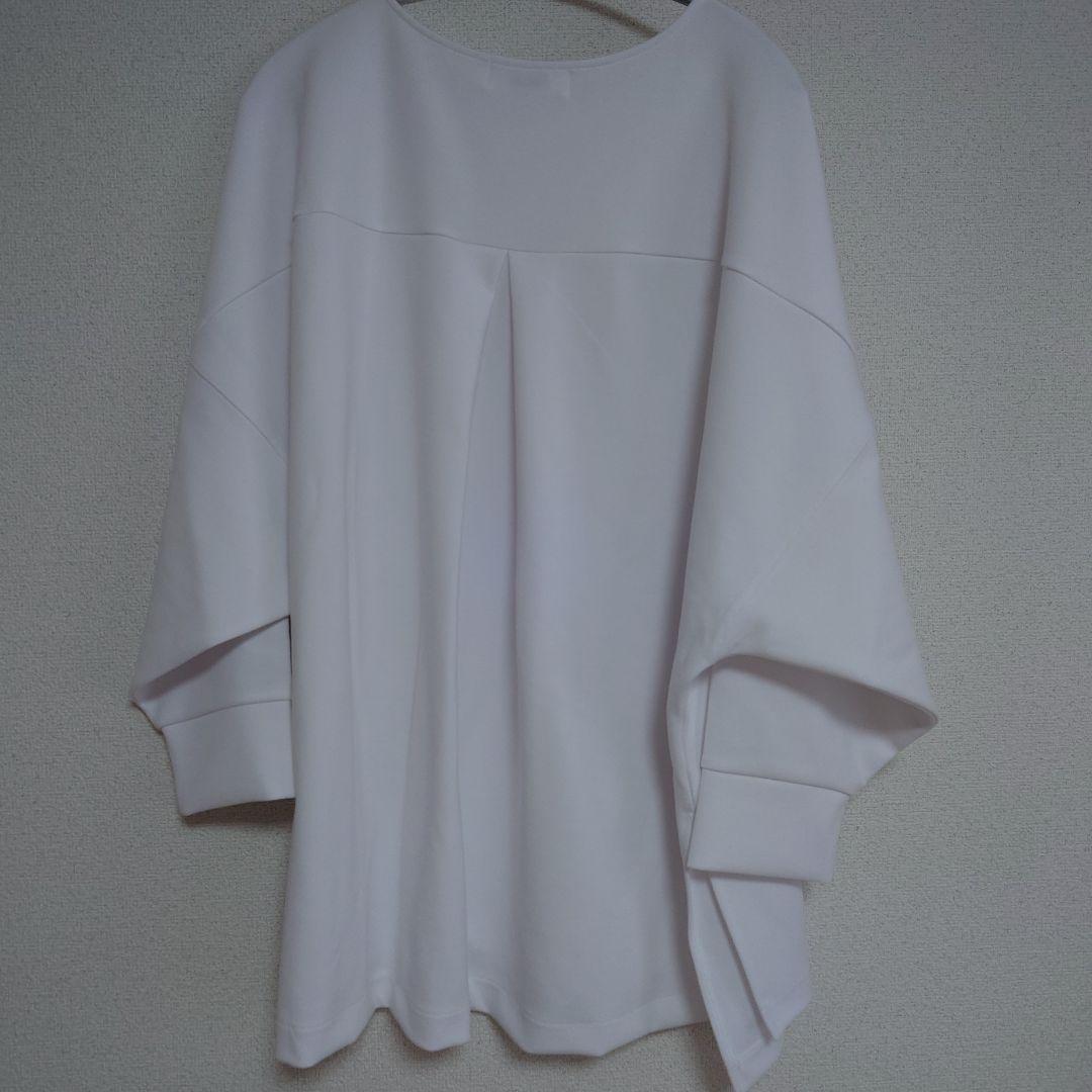 Jours+ ボックススリットプルオーバー　ホワイト 試着のみ Box Slit Pullover – Jours+
