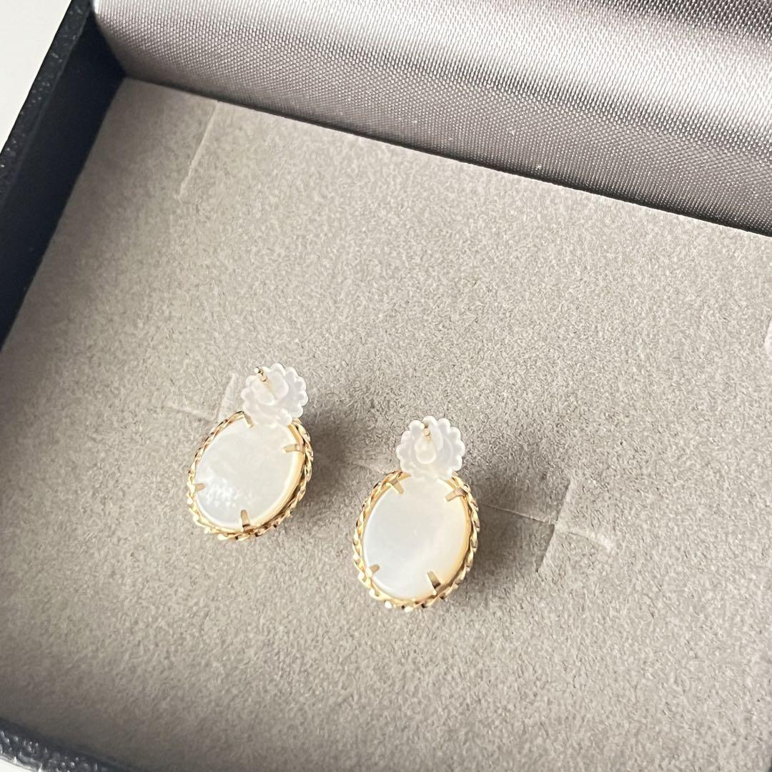 ツツミ新品未使用⭐︎シェルピアス10K