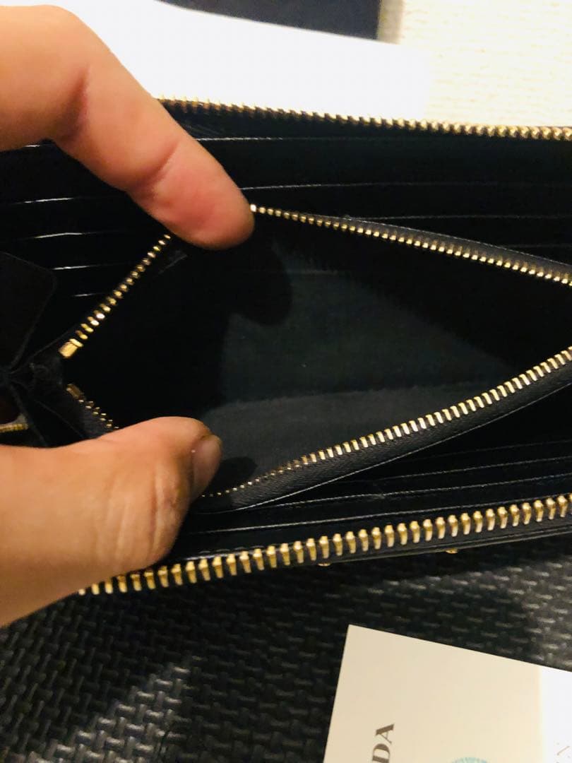 極美品】プラダ 長財布 三角ロゴ サフィアーノレザー 黒 1ML506