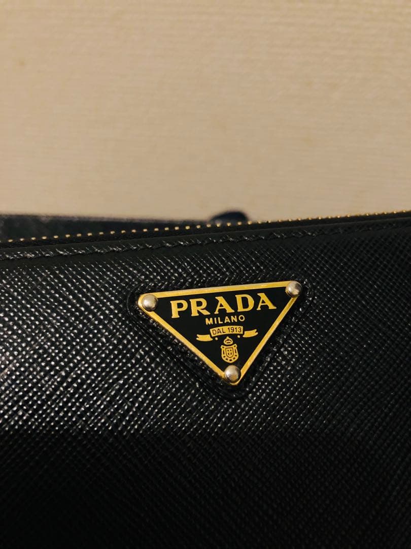 【極美品】プラダ 長財布 三角ロゴ サフィアーノレザー 黒 1ML506 QHH PRADA プラダ 長財布 財布 レディース サフィアーノ トライアングル