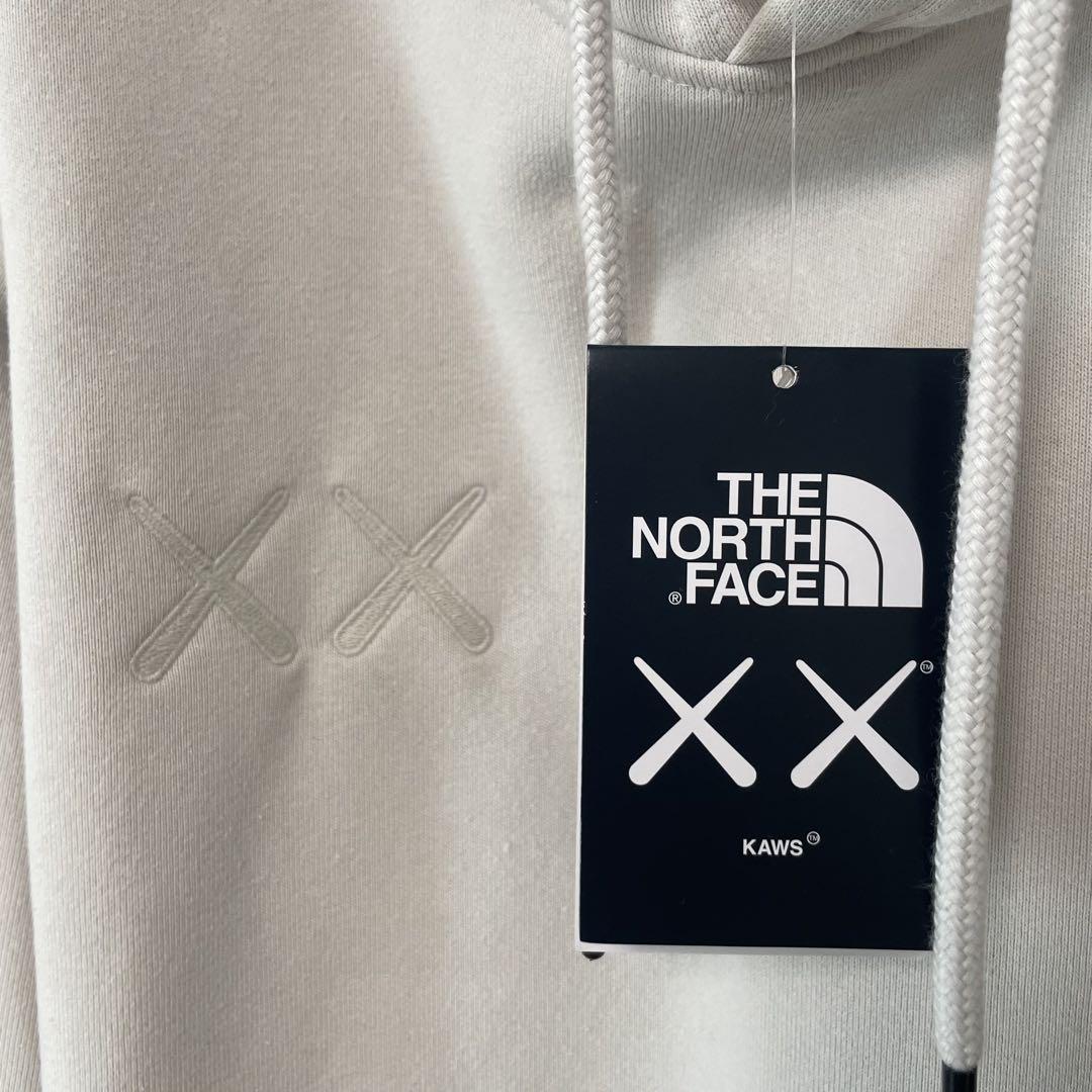 新品　THE NORTH FACE x KAWSコラボスウェット