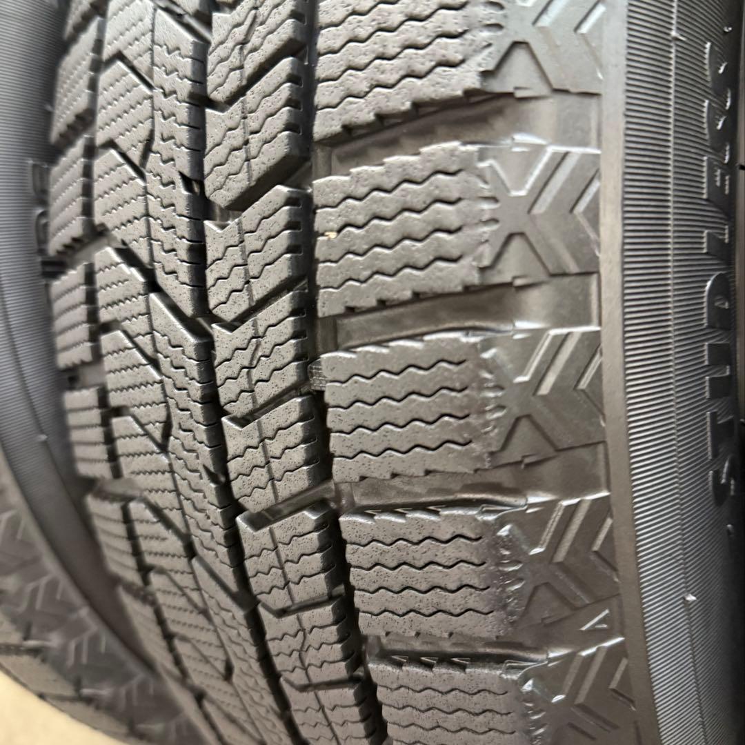 バリ溝!185/65R15 スタッドレスタイヤ 4本セット 2021年製 バリ溝!185/65R15 スタッドレスタイヤ 4本セット 2021年製