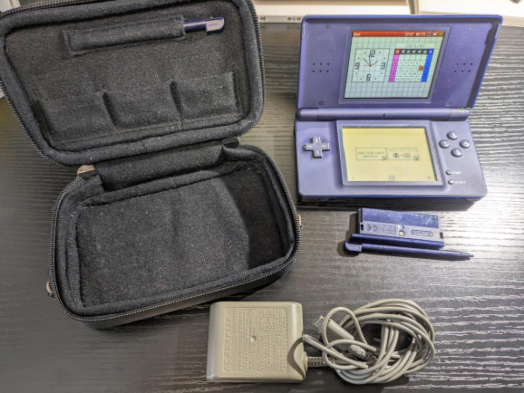ニンテンドーDS Lite 本体 ネイビーブルー ケース・充電器・ソフト3個付き