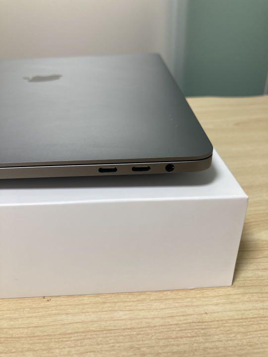 MacBook 15インチ メモリ16GB USキーボード XRwhy-m18115259097 Pro 2019 お得新品