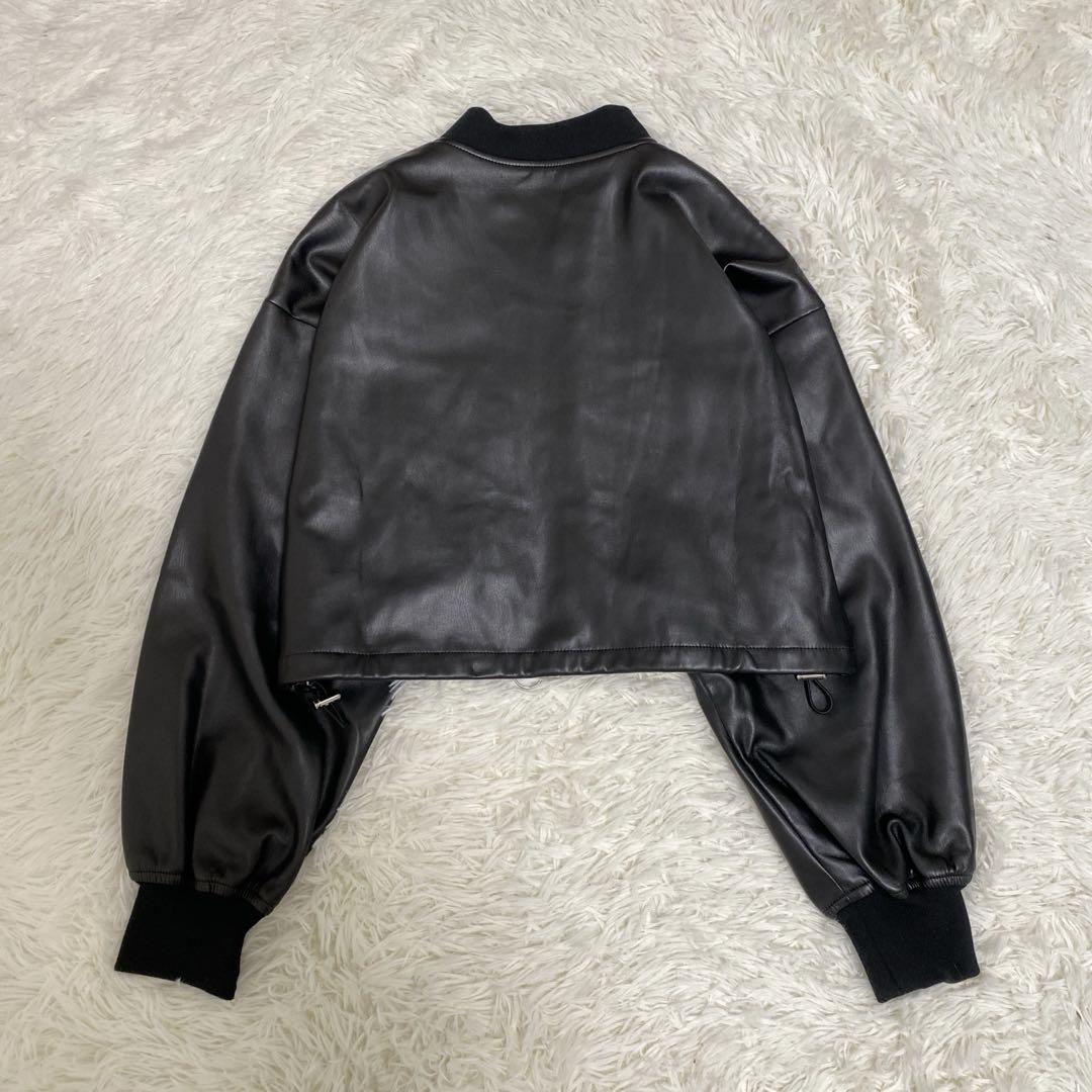 【ハレ】ドルマンスリーブ フェイクレザー ジャケット ショート丈 ノーカラー 黒