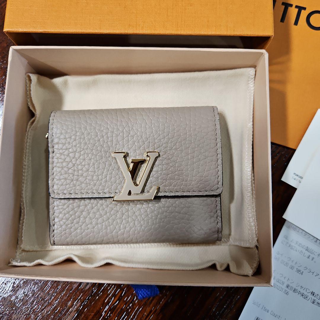 Louis Vuitton新品未使用】 三つ折り財布  ポルトフォイユカプシーヌ