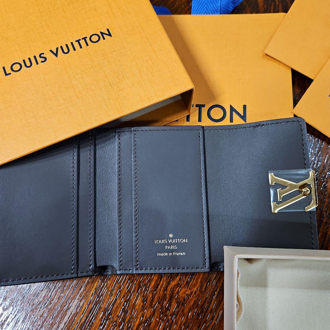 Louis Vuitton新品未使用】 三つ折り財布  ポルトフォイユカプシーヌ