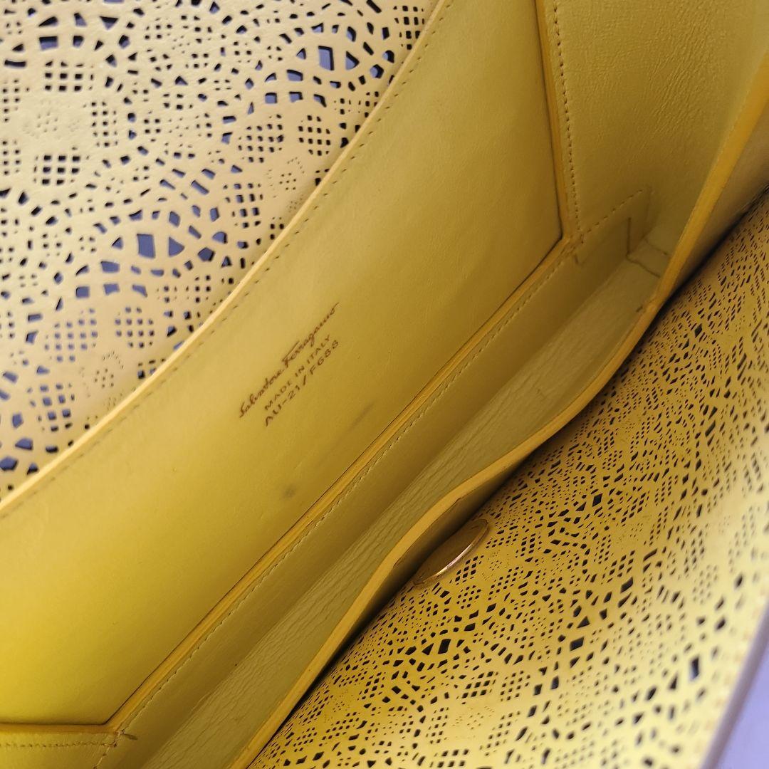 美品　Salvatore Ferragamo チェーンバッグ　ポシェット