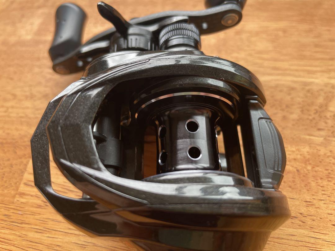 Abu Garcia ROXANI7 ベイトリール