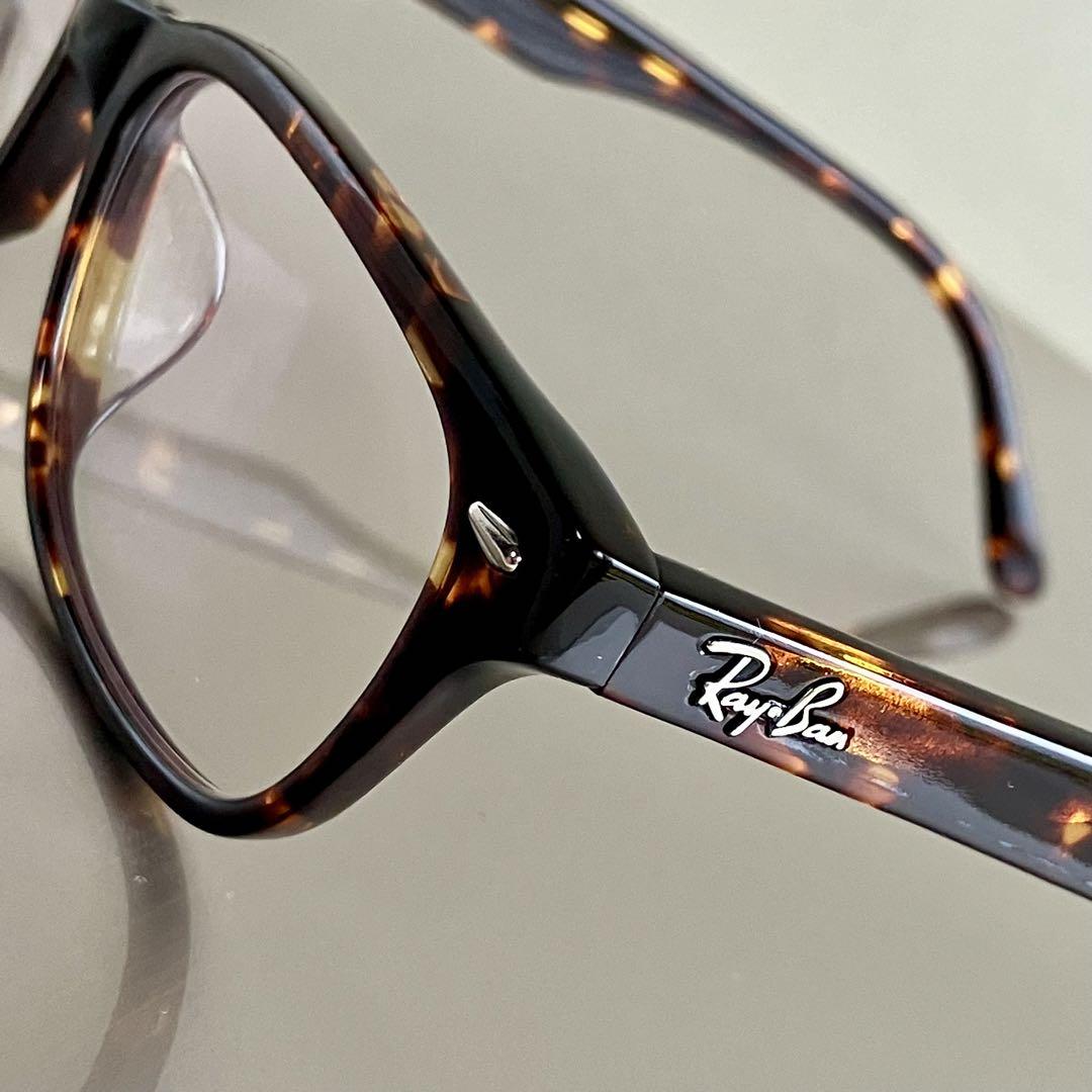 Ray Ban