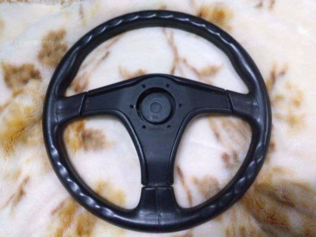イタリア製 ブラック ステアリングホイール イタリア製 ブラック ステアリングホイール