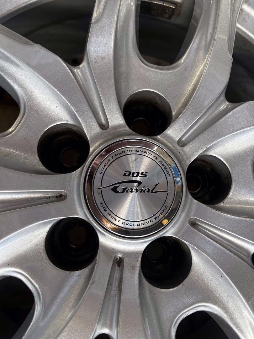 スタッドレスタイヤ4セット　DUNLOP ダンロップ　GAVIAL ホイール付