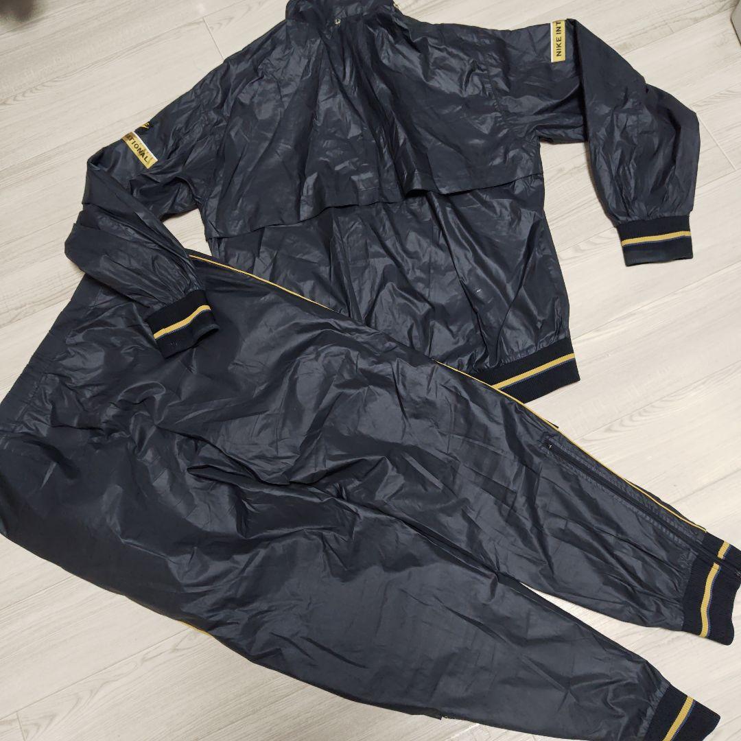ナイキNIKE　上下ウインドブレーカー　ナイロン 80's 首元袖裾足首リブ仕様