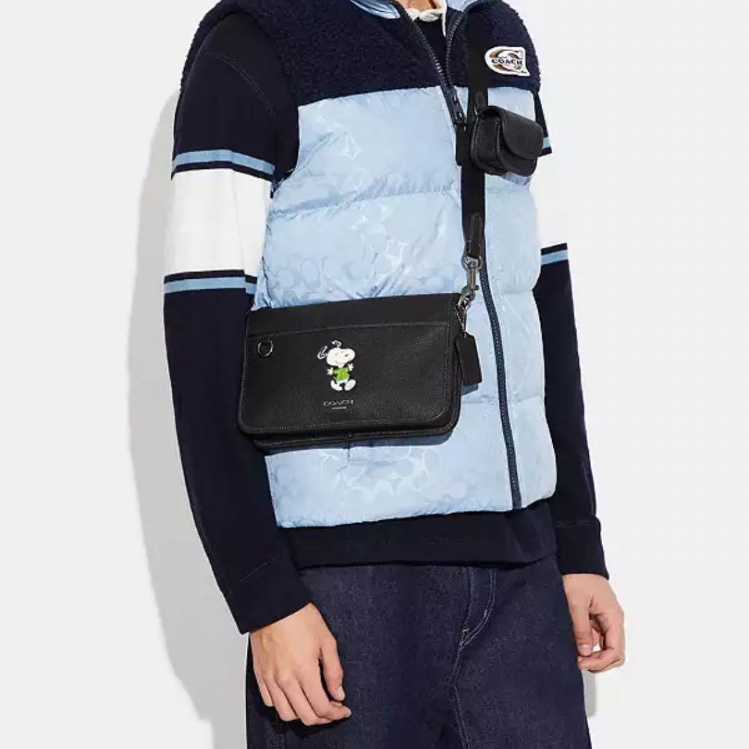 COACH X PEANUTS ブラックマルチ スヌーピー ショルダーバッグ
