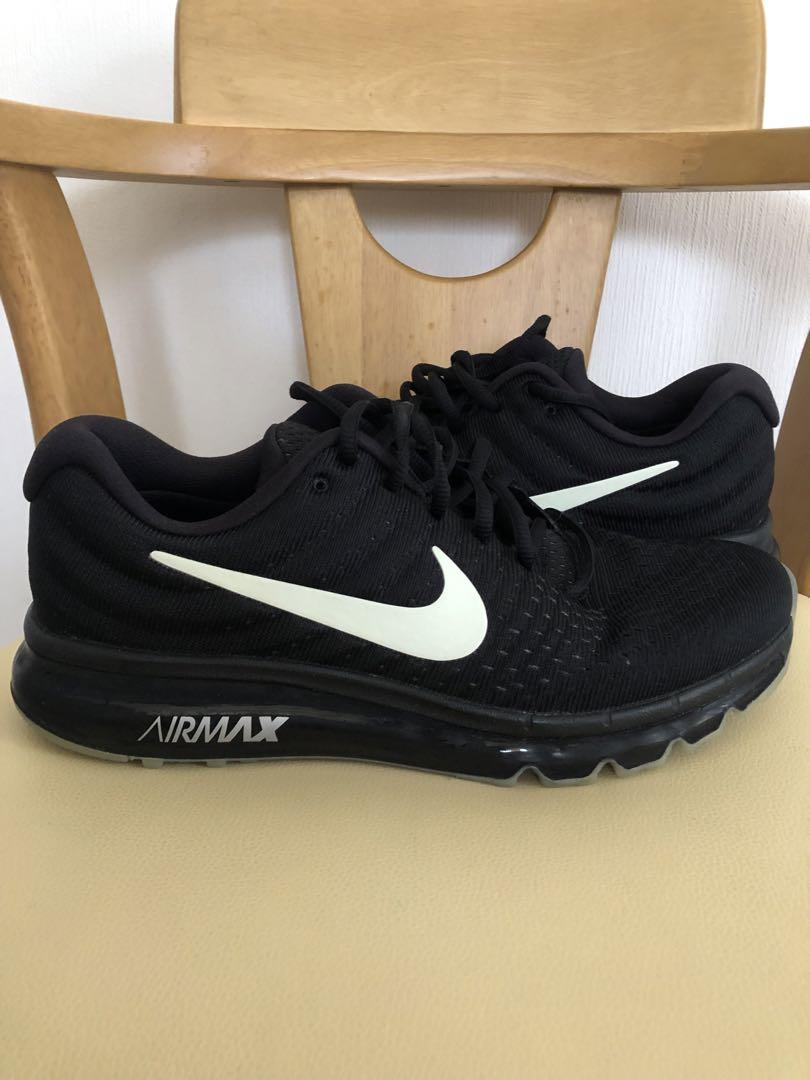 Nike Air Max ブラック ランニングシューズ
