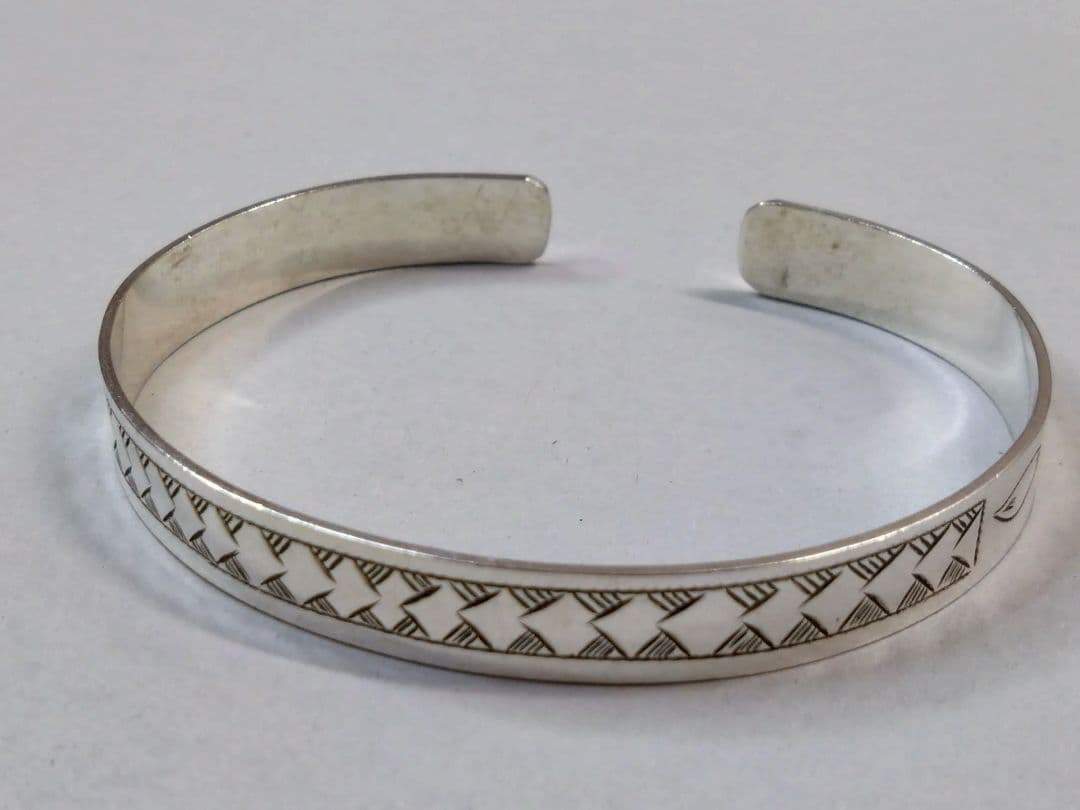 トゥアレグ族　銀製　バングル　ブレスレット　De