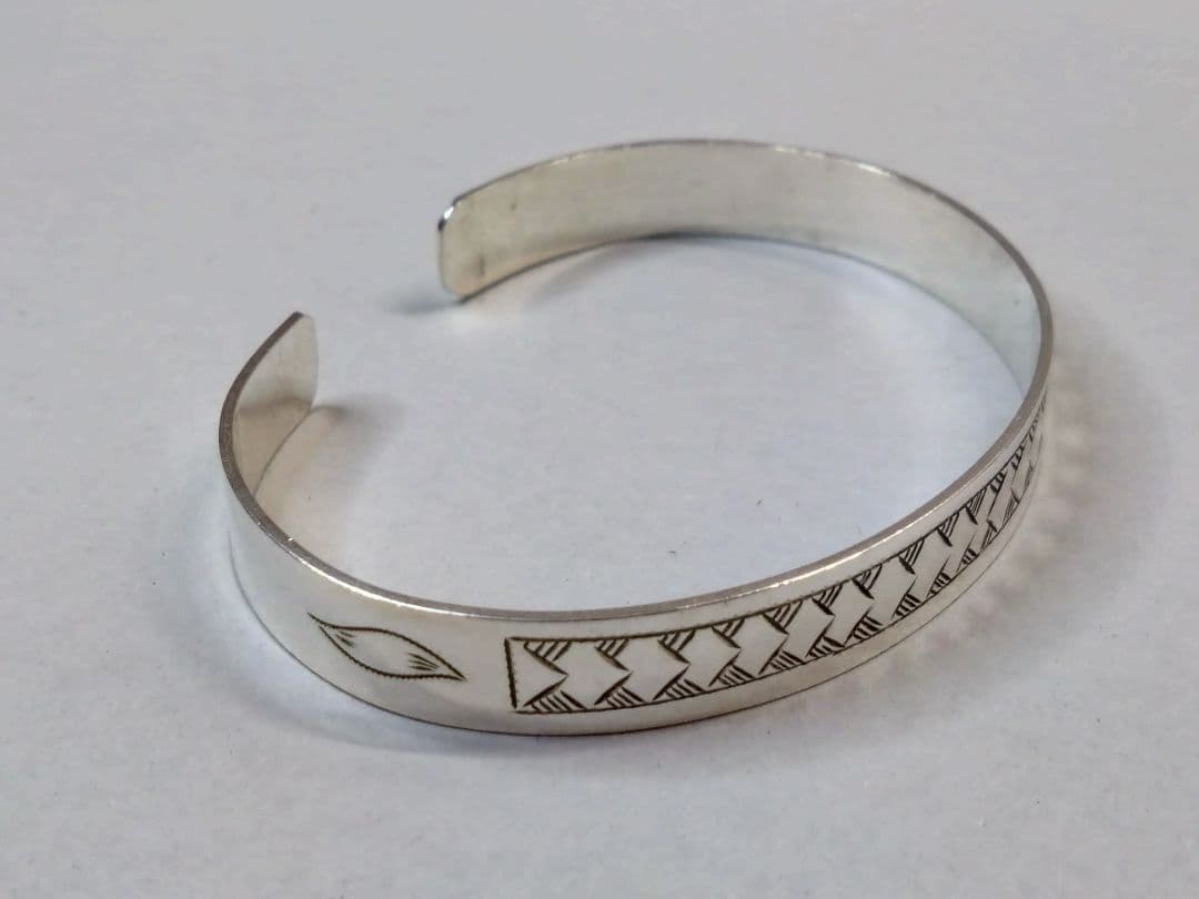トゥアレグ族　銀製　バングル　ブレスレット　De