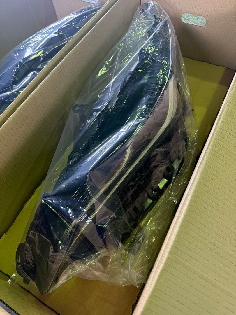 新品未使用 80ハリアー ヘッドライト左右 新品未使用 80ハリアー ヘッドライト左右