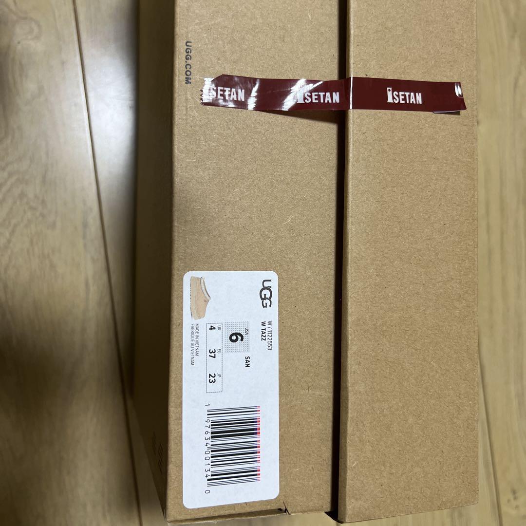 UGG 厚底スリッポン