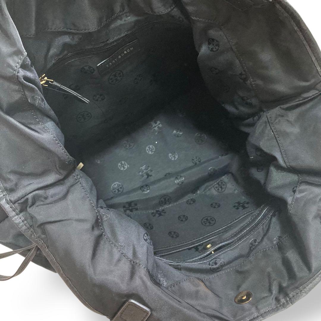 【良品】トリーバーチ　ナイロントートバッグ　ビッグロゴ　ブラック　肩掛け　大容量