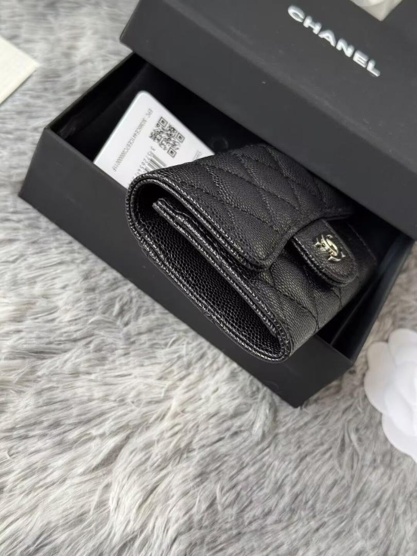 人気✨CHANEL ブラックレザー 二つ折り財布