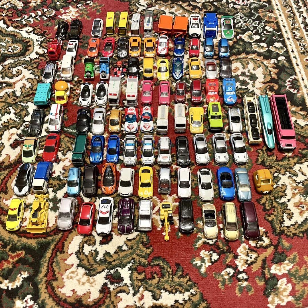 トミカ等ミニカー　約100台　ジャンク品