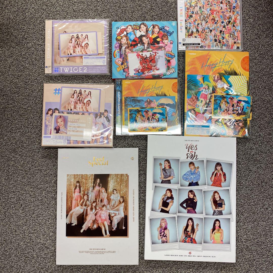 TWICE CD まとめ売り トレカ・ポスター付き グッズ TWICE CD まとめ売り トレカ・ポスター付き グッズ