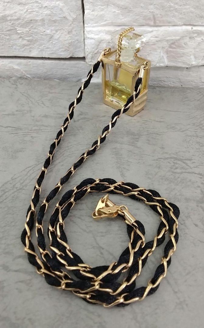 CHANEL　携帯香水 ペンダント　　中古品