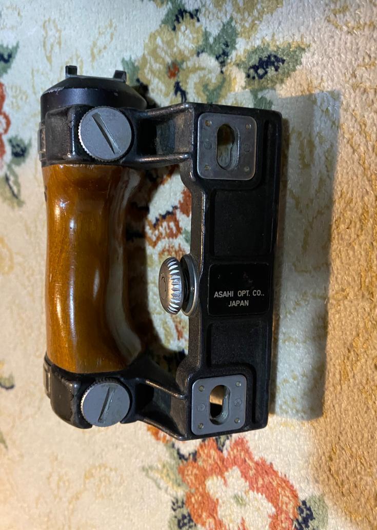 ペンタックス6×7ウッドグリップ